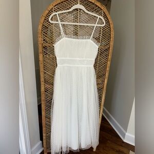 Elegant White Spaghetti Strap Dress🤍